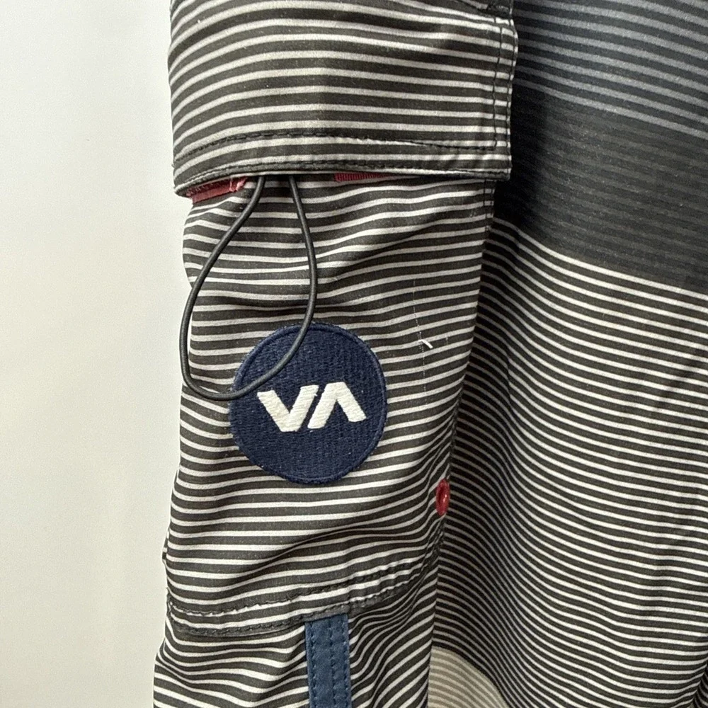 RVCA men's Board Shorts Size 32 Blue / Cream With Stripes